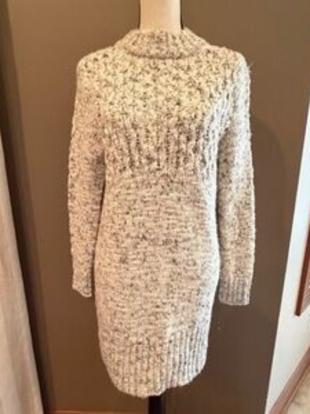 AEO Wool Blend Cream & Gray Long Sweater - Like New